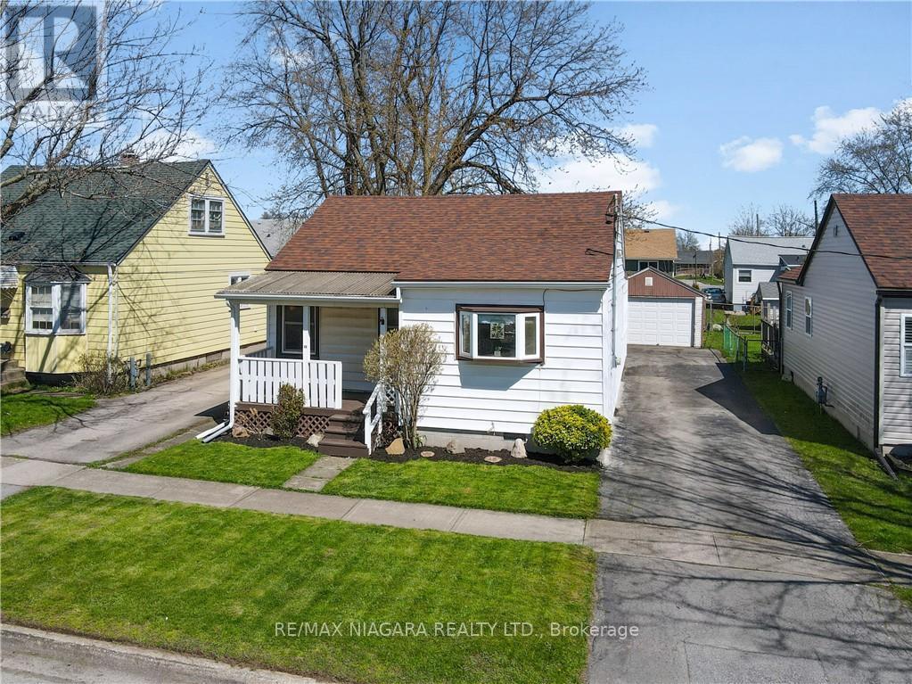 53 Mary St, Fort Erie, Ontario  L2A 4A4 - Photo 1 - X8267100