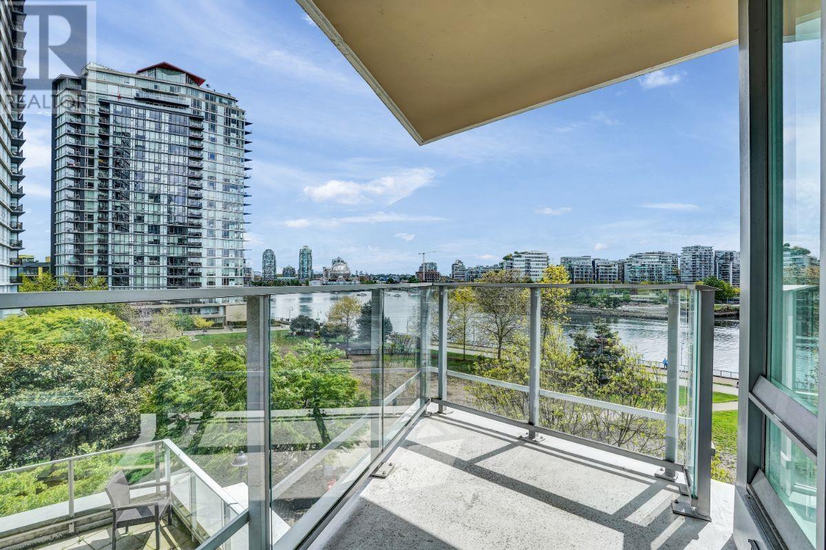 Listing Picture 14 of 34 : 606 980 COOPERAGE WAY, Vancouver / 溫哥華 - 魯藝地產 Yvonne Lu Group - MLS Medallion Club Member