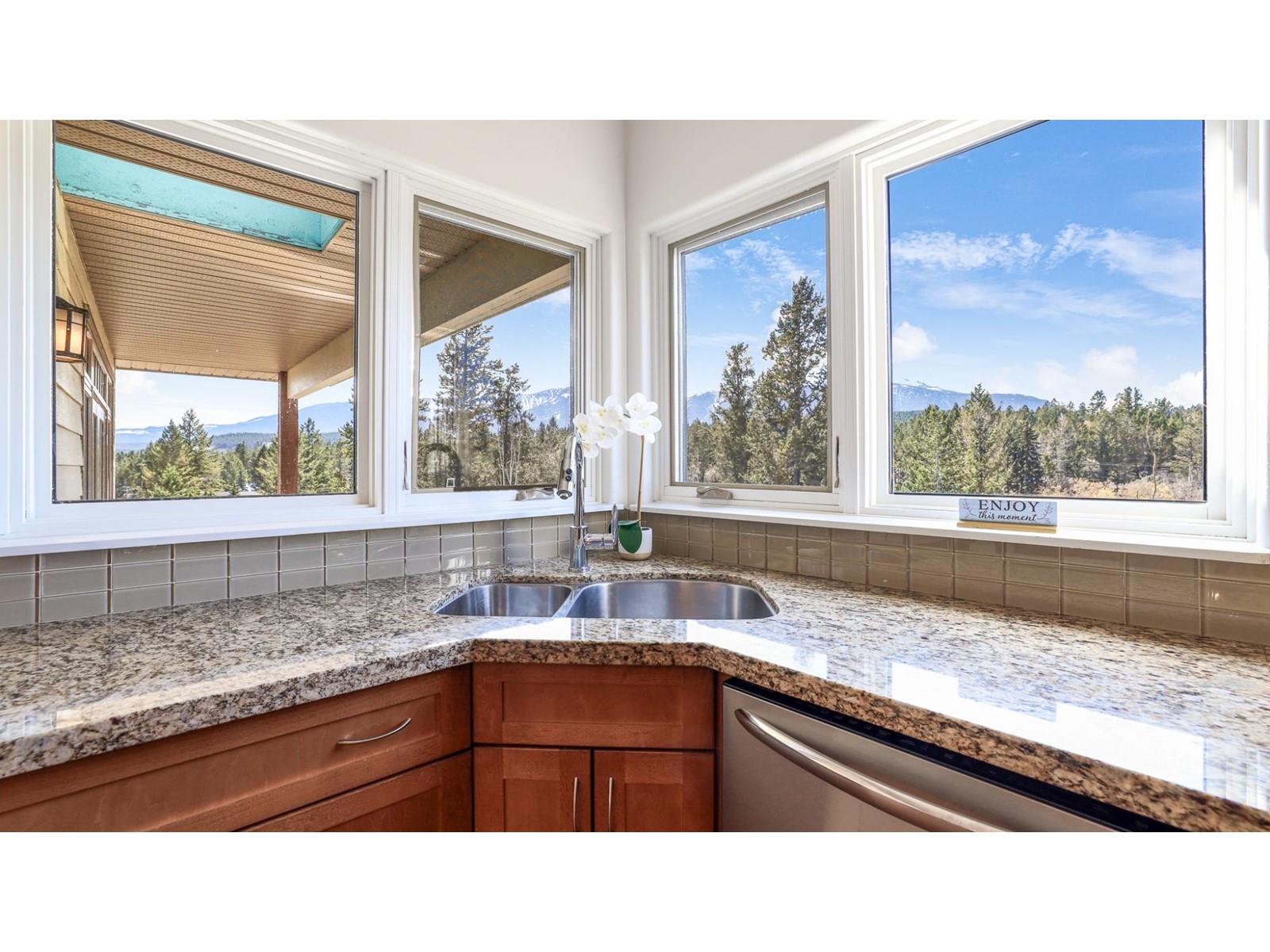 804 15th Street, Invermere, British Columbia  V0A 1K4 - Photo 17 - 2476374