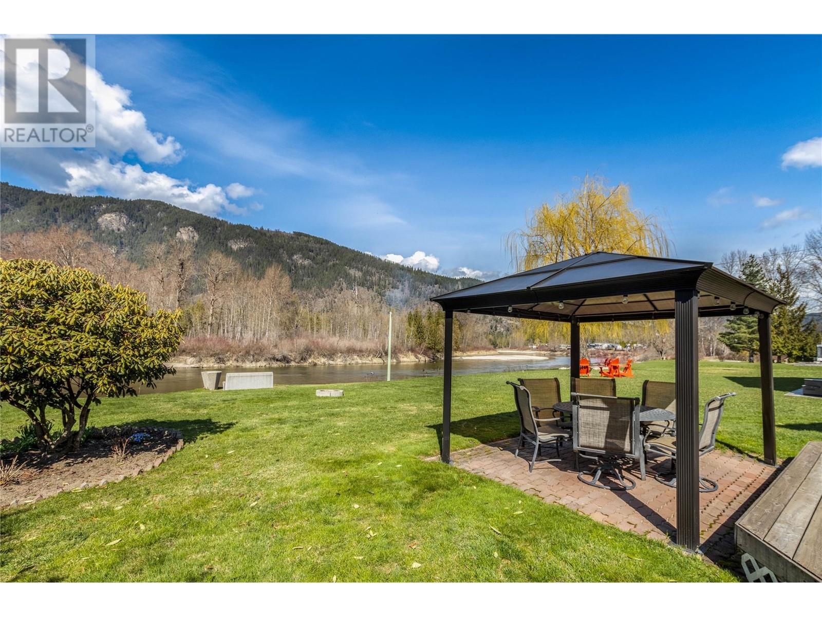 1413 Silver Sands Road Sicamous
