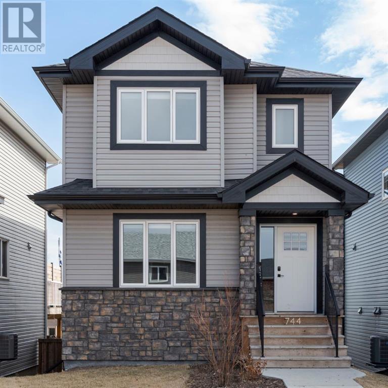 744 Athabasca Avenue, fort mcmurray, Alberta