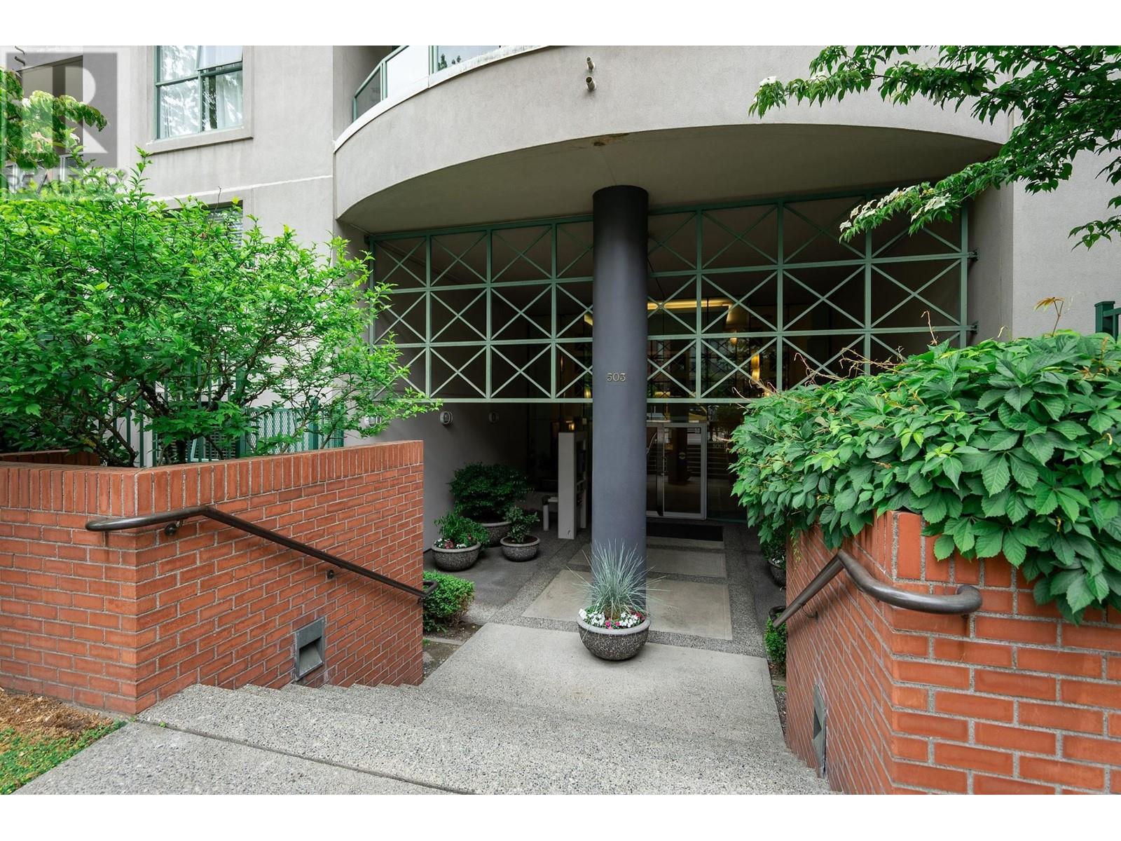 Listing Picture 35 of 36 : 107 503 W 16TH AVENUE, Vancouver / 溫哥華 - 魯藝地產 Yvonne Lu Group - MLS Medallion Club Member