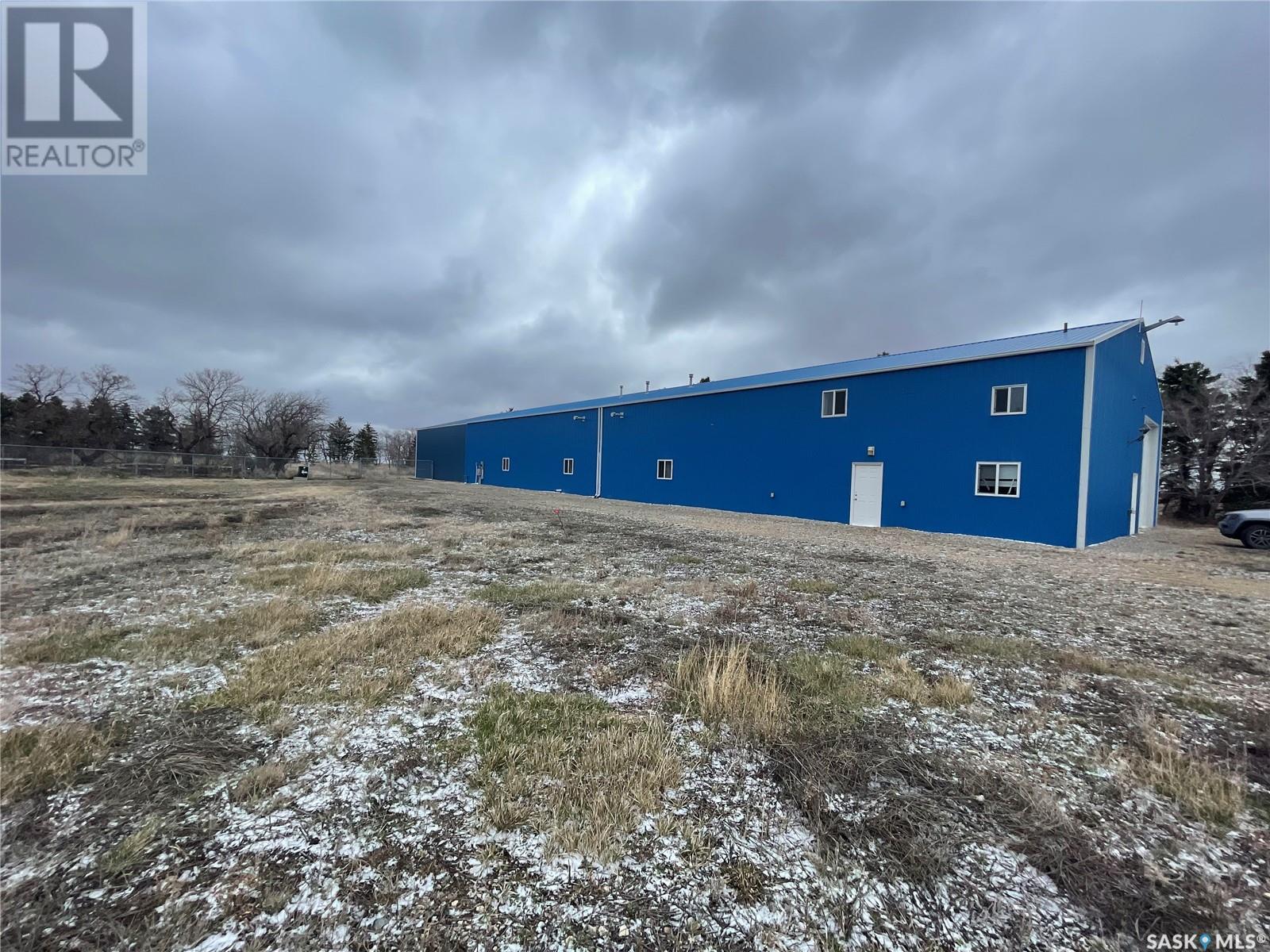 Lomond Acreage Yard Site With Large Shop., Lomond Rm No. 37, Saskatchewan  S4H 2K1 - Photo 2 - SK967030