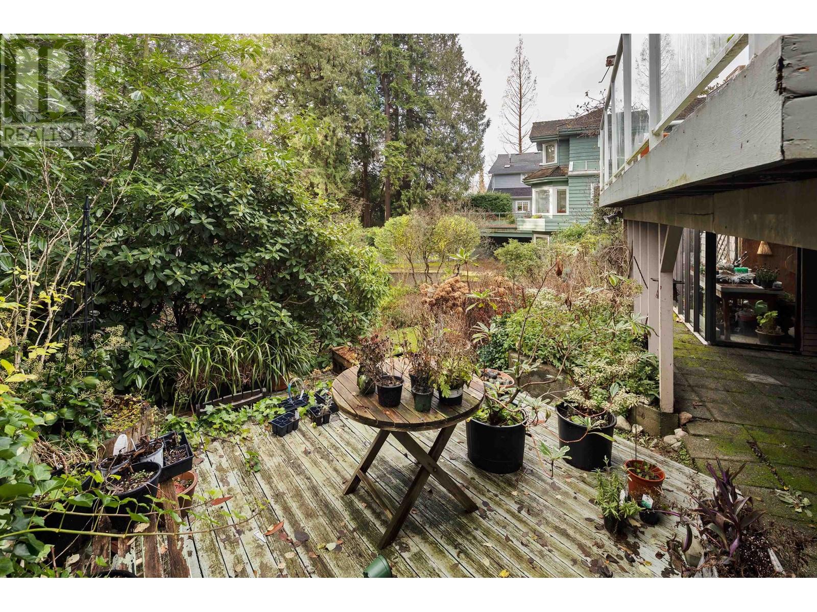 Listing Picture 4 of 27 : 3450 W 43RD AVENUE, Vancouver / 溫哥華 - 魯藝地產 Yvonne Lu Group - MLS Medallion Club Member