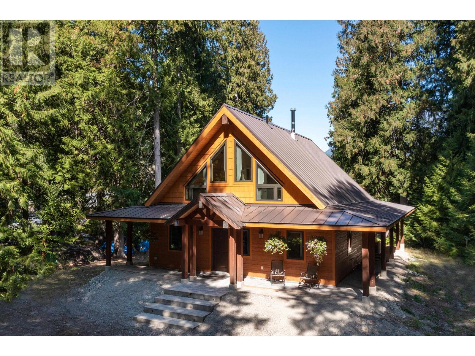 1033 CEDAR GROVE ROAD, pemberton, British Columbia