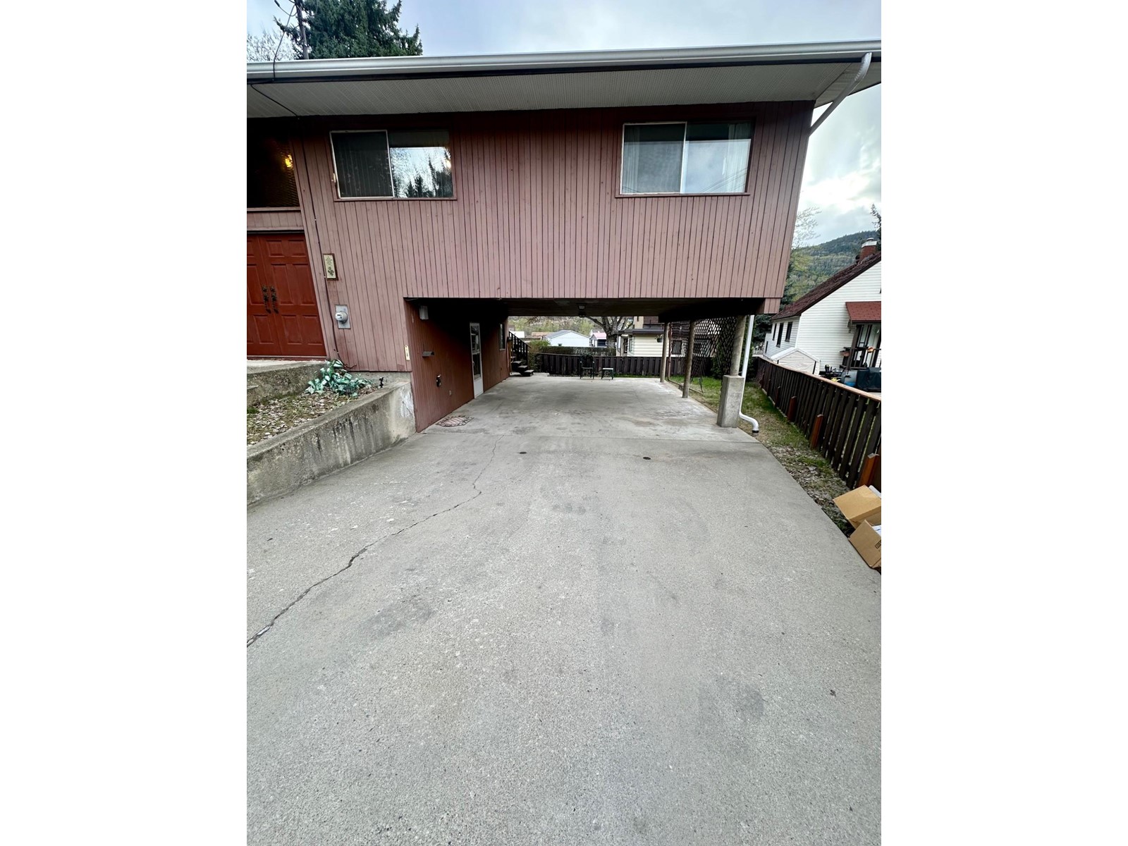 2302 Sixth Avenue, Trail, British Columbia  V1R 4N3 - Photo 3 - 2476233