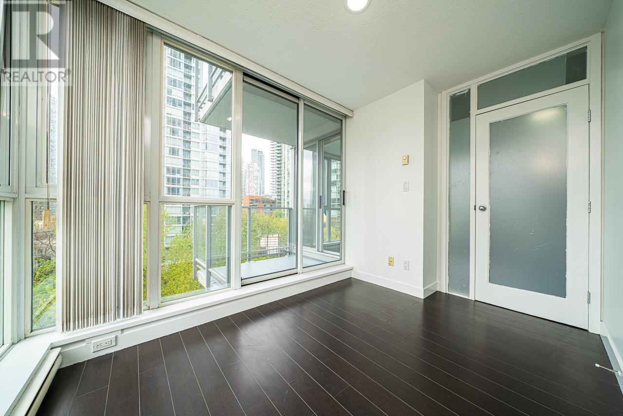 Listing Picture 7 of 20 : 703 1408 STRATHMORE MEWS, Vancouver / 溫哥華 - 魯藝地產 Yvonne Lu Group - MLS Medallion Club Member