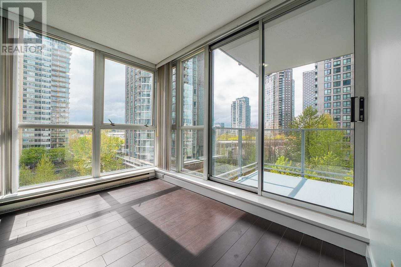 Listing Picture 12 of 20 : 703 1408 STRATHMORE MEWS, Vancouver / 溫哥華 - 魯藝地產 Yvonne Lu Group - MLS Medallion Club Member