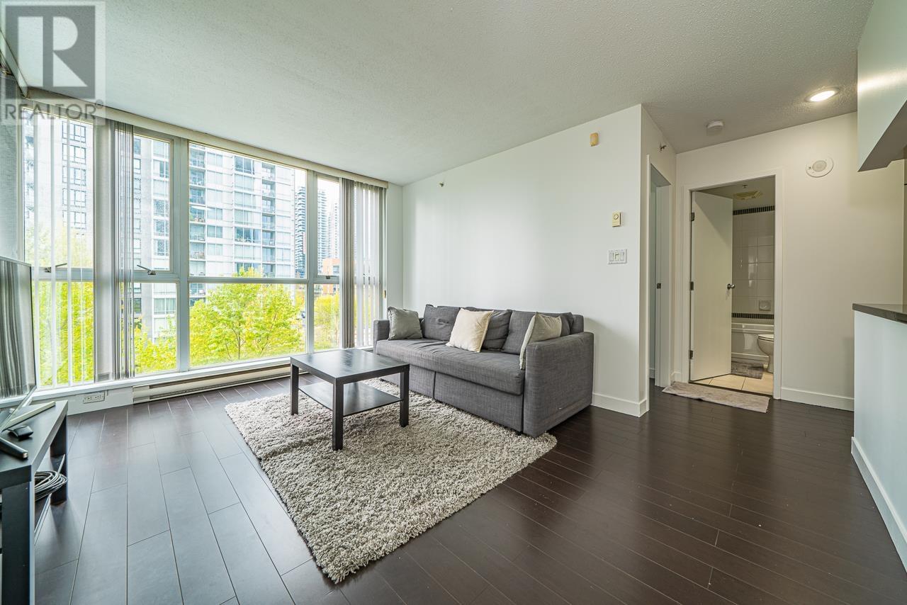 Listing Picture 3 of 20 : 703 1408 STRATHMORE MEWS, Vancouver / 溫哥華 - 魯藝地產 Yvonne Lu Group - MLS Medallion Club Member