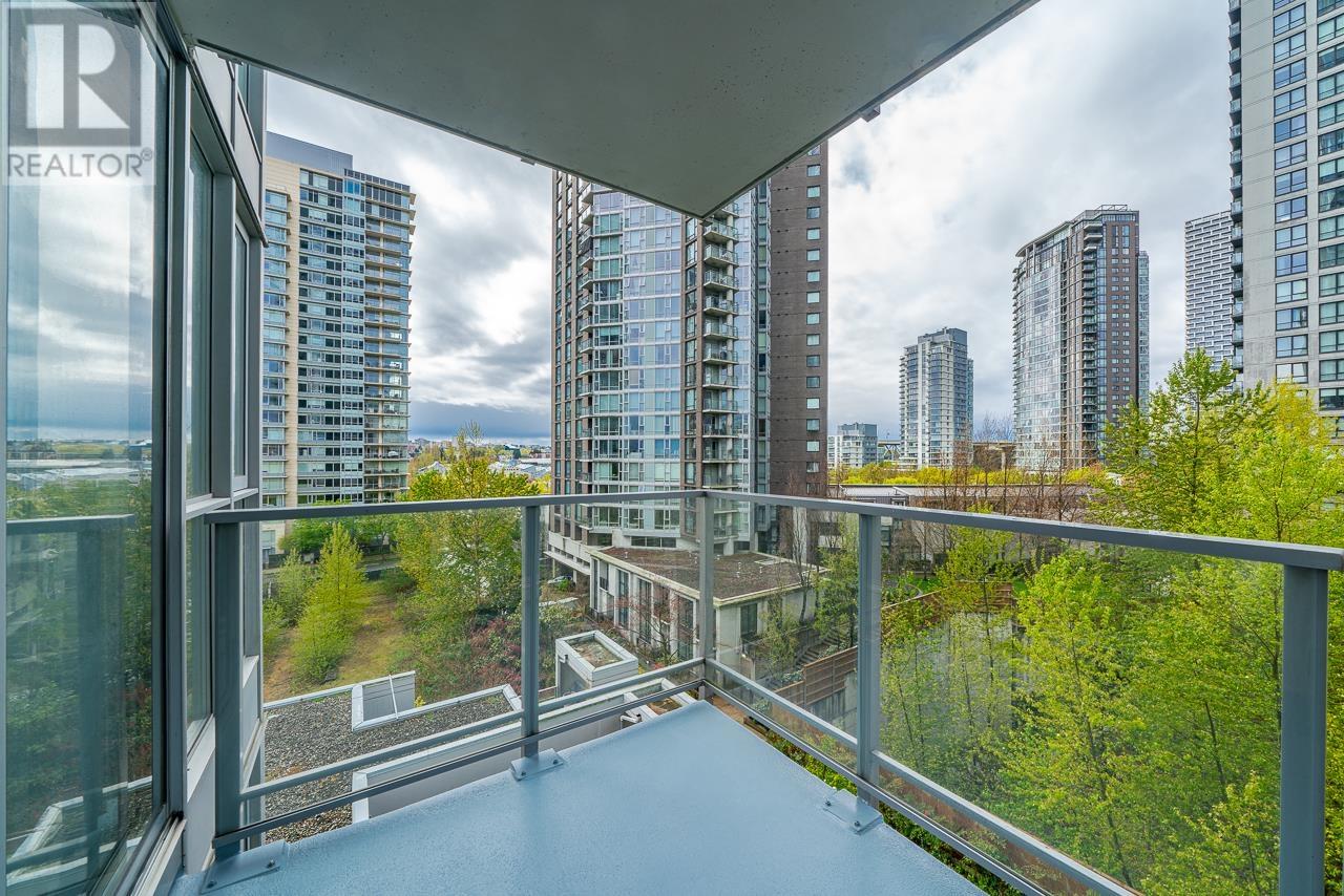 Listing Picture 2 of 20 : 703 1408 STRATHMORE MEWS, Vancouver / 溫哥華 - 魯藝地產 Yvonne Lu Group - MLS Medallion Club Member