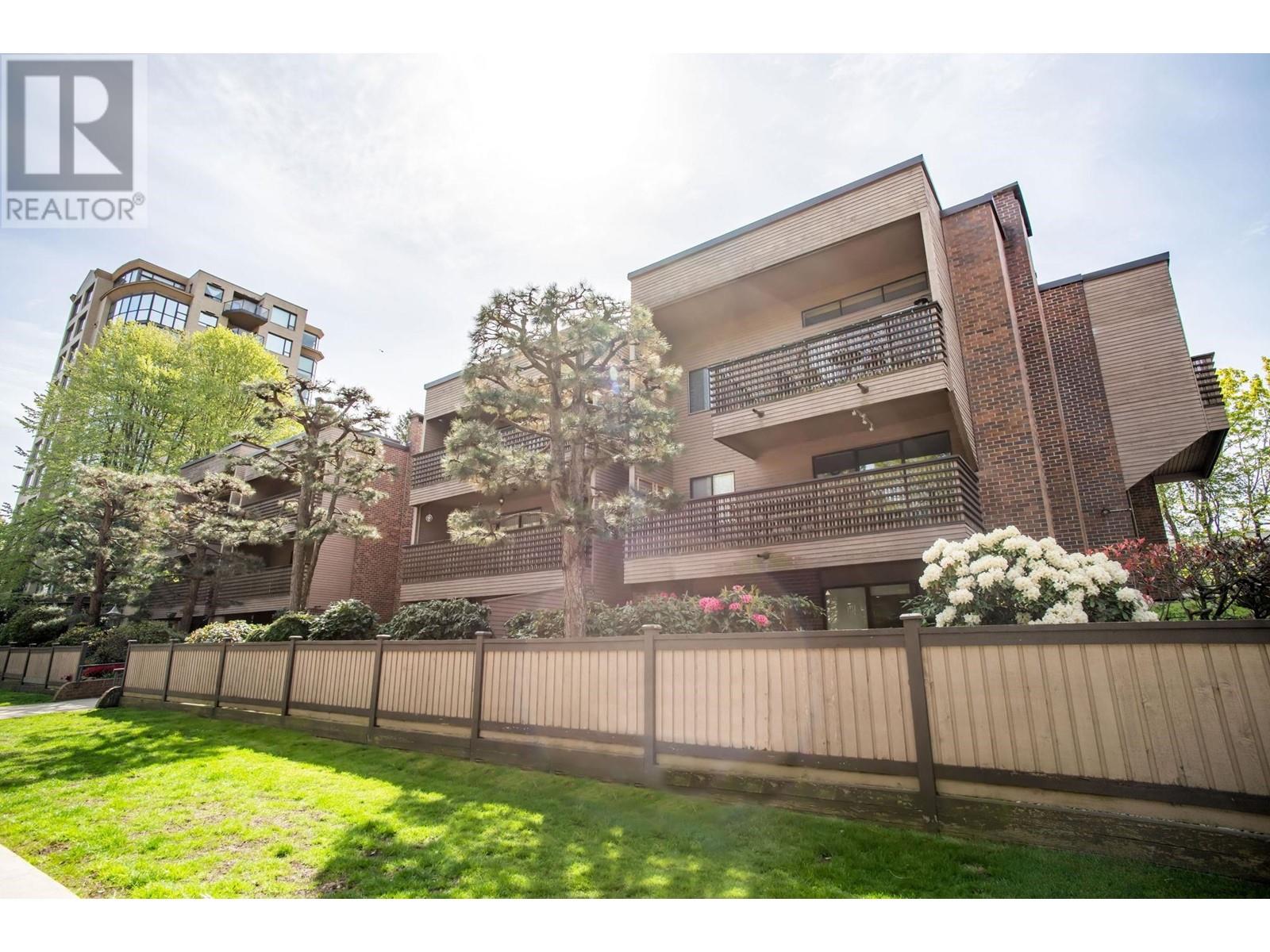 Listing Picture 21 of 22 : 202 1750 W 10TH AVENUE, Vancouver / 溫哥華 - 魯藝地產 Yvonne Lu Group - MLS Medallion Club Member