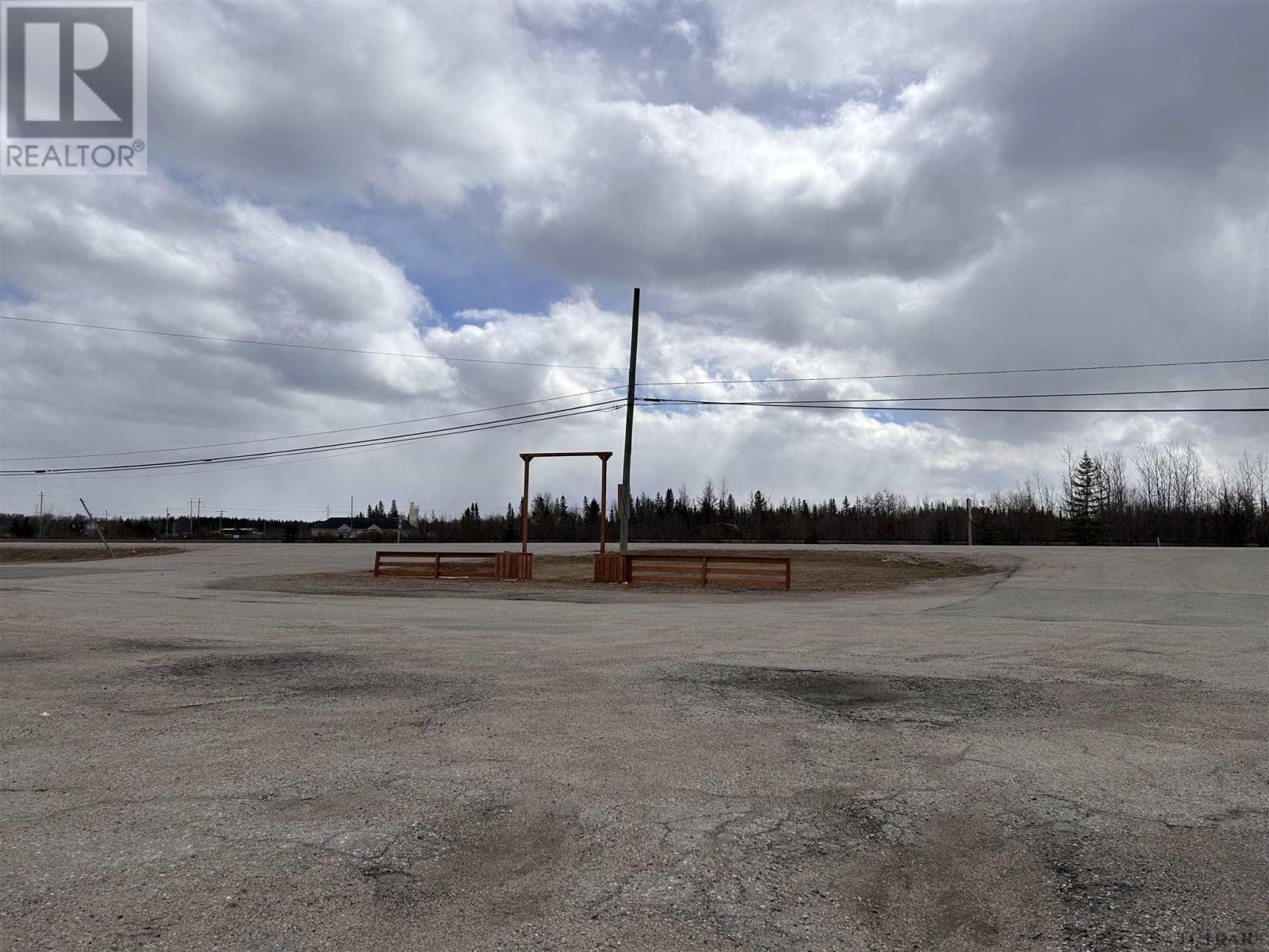 468 Government Rd, Kapuskasing, Ontario  P5N 2X7 - Photo 2 - TM240777