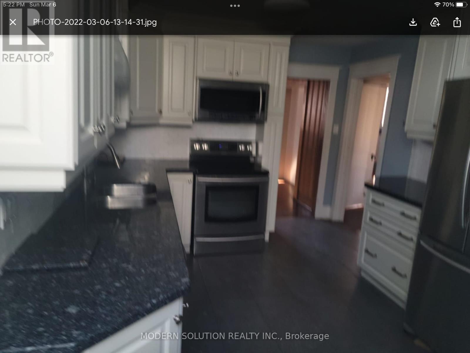 28 Forest Ave, Mississauga, Ontario  L5G 1K8 - Photo 2 - W8267778