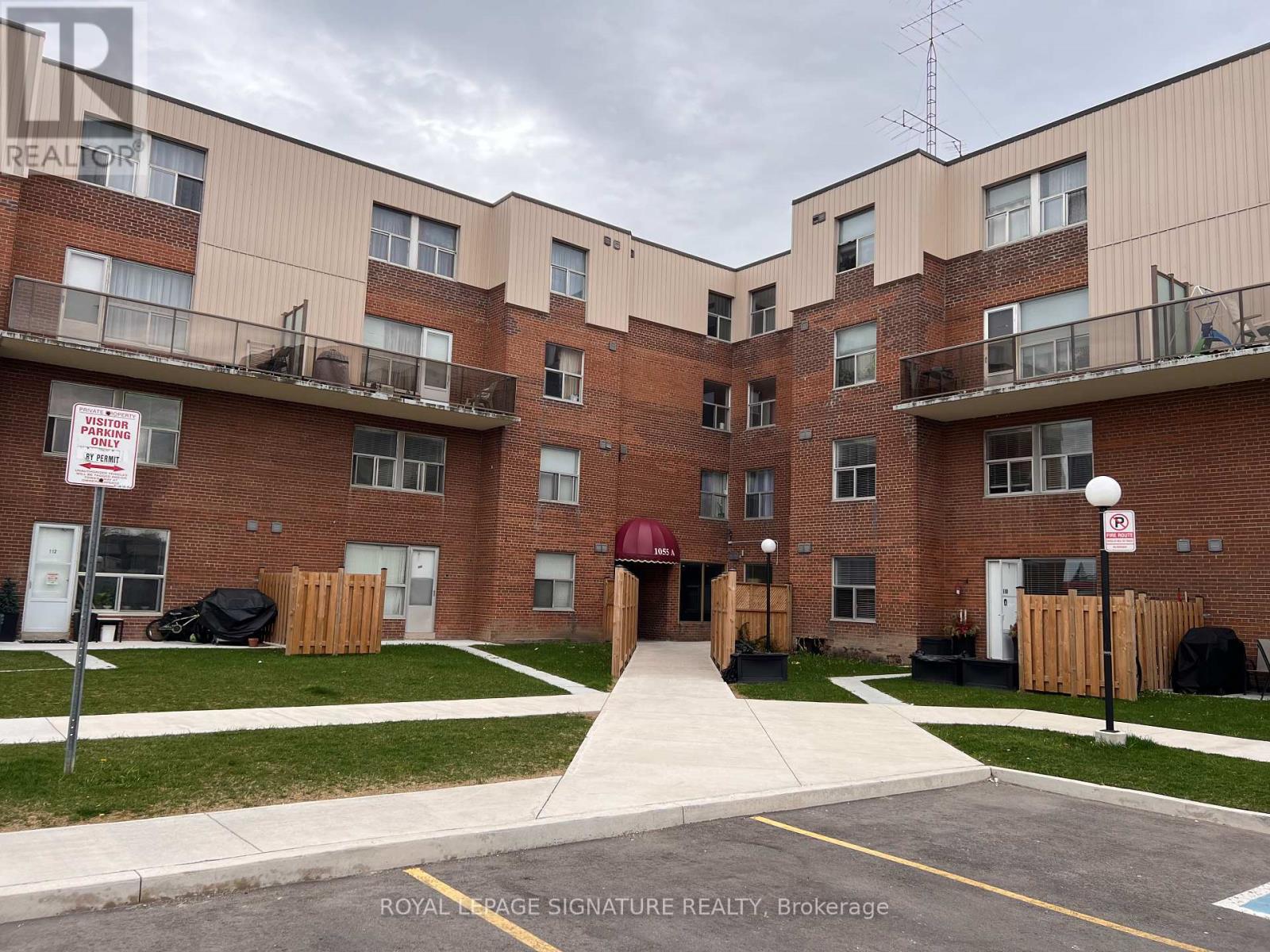 #212 -1055 A Forestwood Dr, Mississauga, Ontario  L5C 2T8 - Photo 26 - W8269530