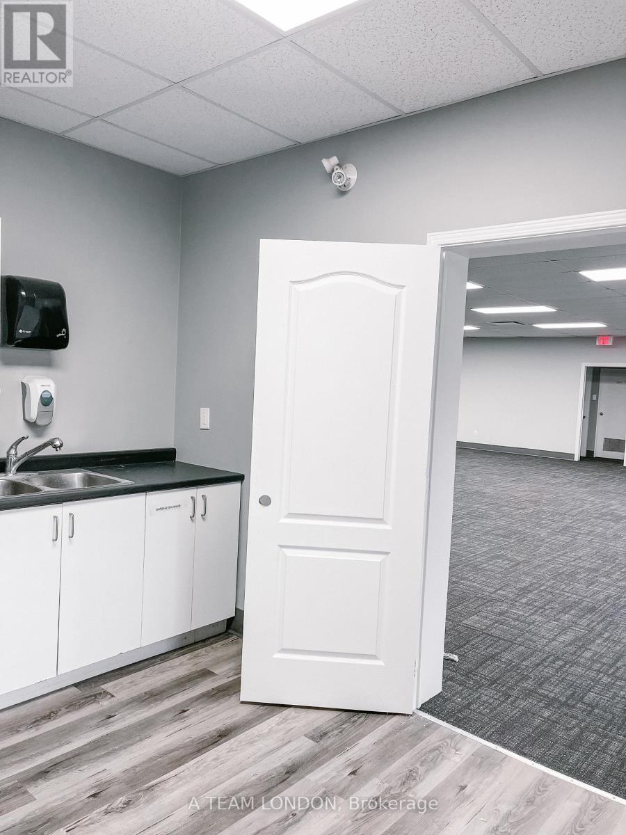 340 Saskatoon Street, London East (East H), Ontario  N5W 4R3 - Photo 32 - X8269084