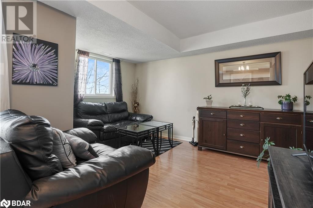 237 Ferndale Drive S Unit# 4, Barrie, Ontario  L4N 0T6 - Photo 13 - 40576346