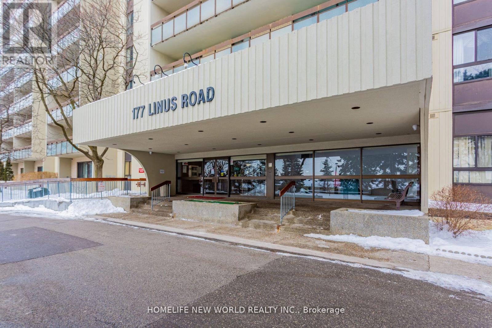 1008 - 177 Linus Road, Toronto, Ontario  M2J 4S5 - Photo 4 - C8270226