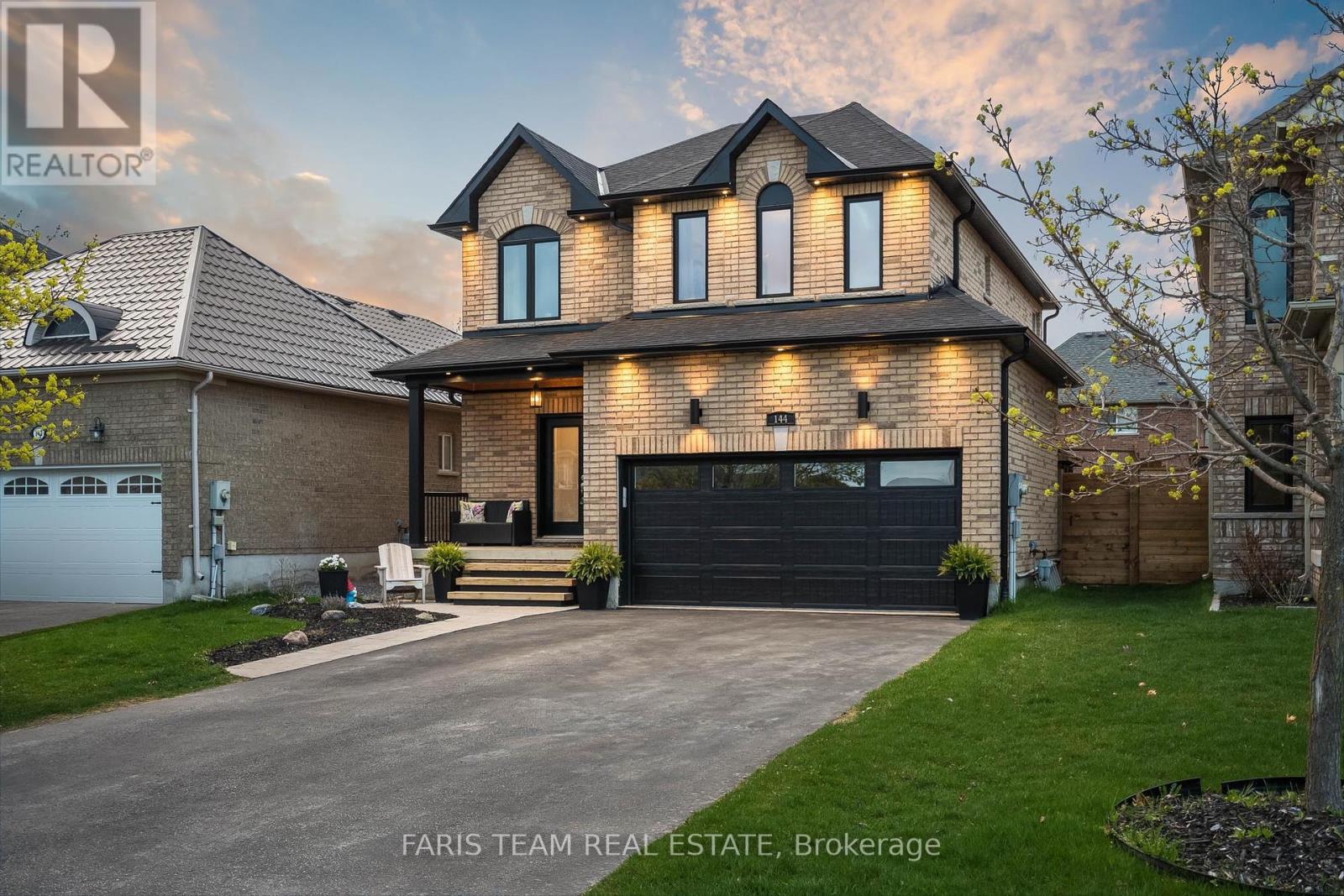 144 SOVEREIGN'S GATE, barrie, Ontario