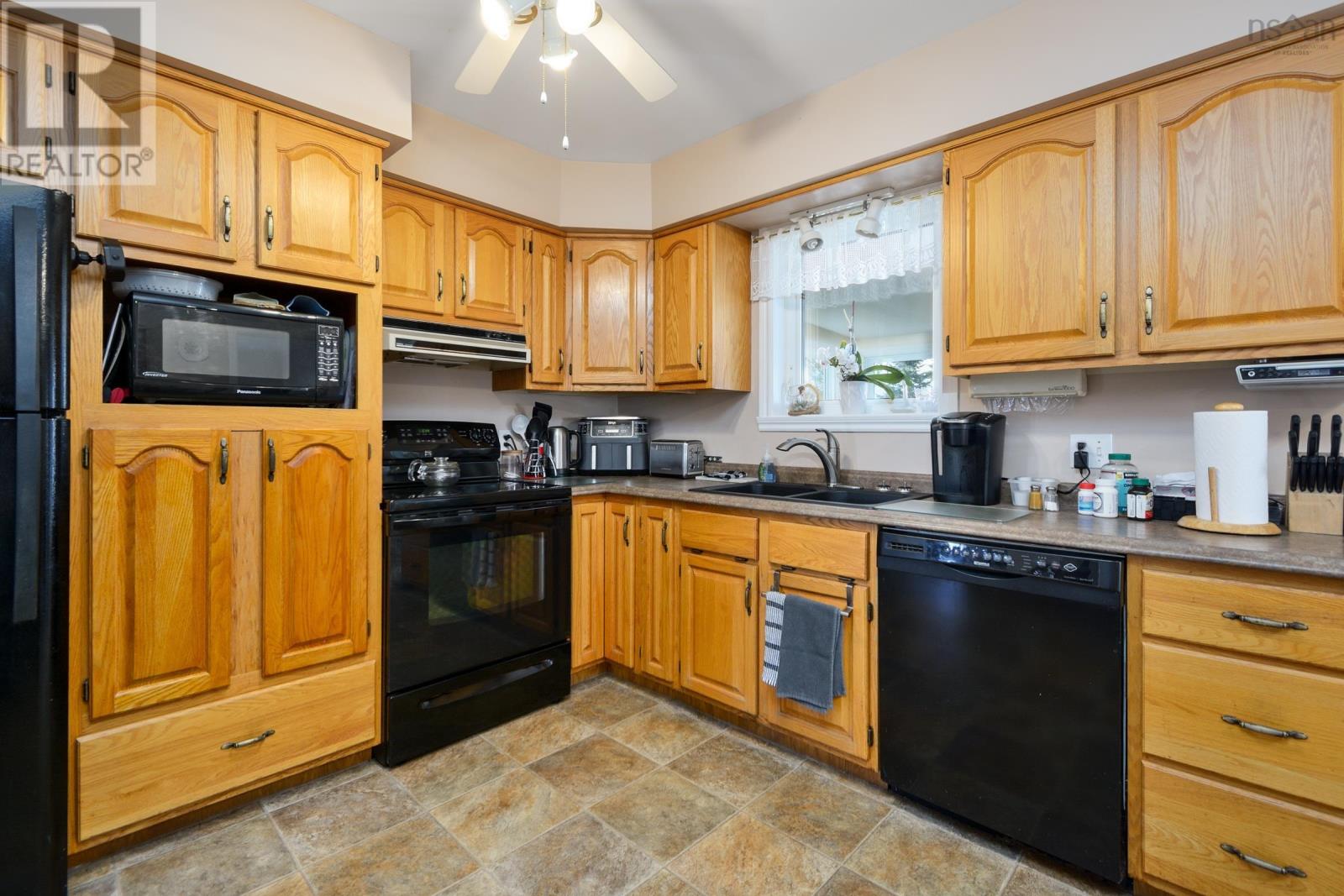 7 Pine Ridge Drive, Port Hawkesbury, Nova Scotia  B9A 2L3 - Photo 19 - 202408284