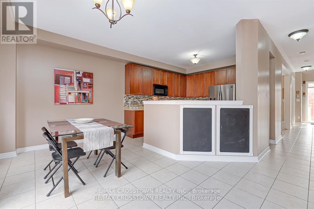 56 The Queensway, Barrie, Ontario  L4M 7J3 - Photo 13 - S8271600