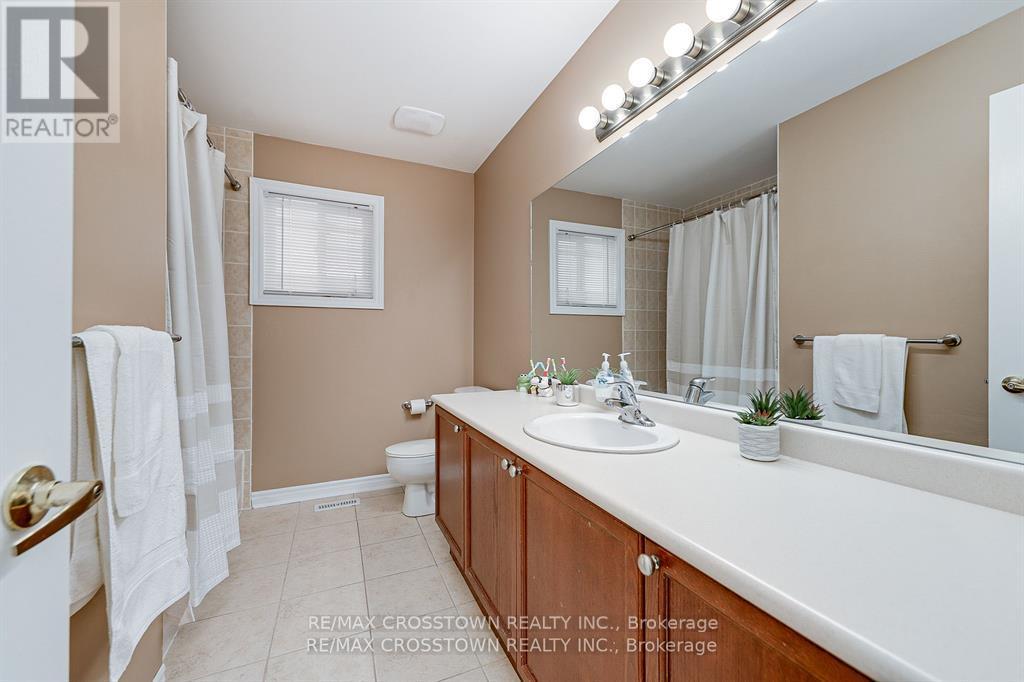 56 The Queensway, Barrie, Ontario  L4M 7J3 - Photo 25 - S8271600