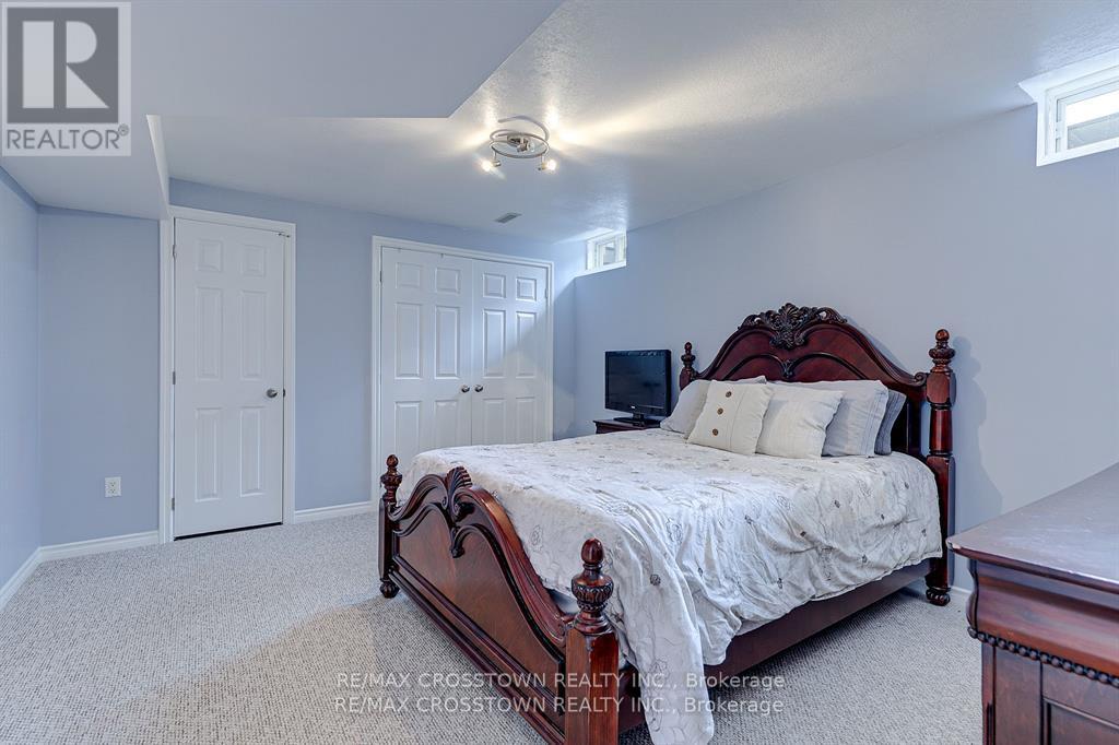 56 The Queensway, Barrie, Ontario  L4M 7J3 - Photo 31 - S8271600