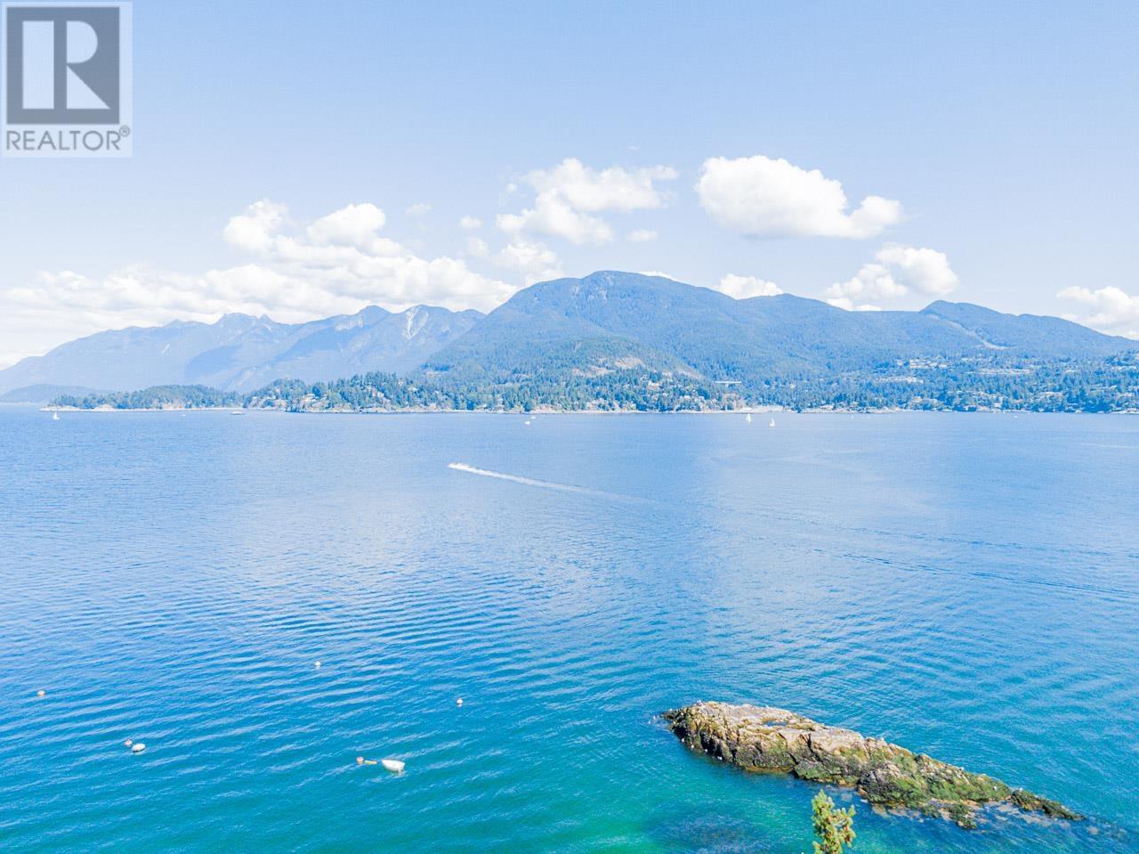 16 Passage Island, West Vancouver, British Columbia  V7W 1V7 - Photo 14 - R2833774
