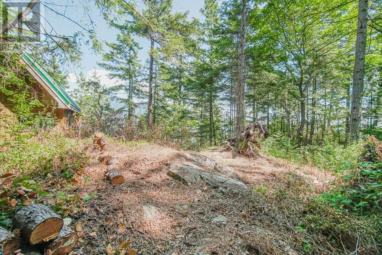 16 Passage Island, West Vancouver, British Columbia  V7W 1V7 - Photo 2 - R2833774
