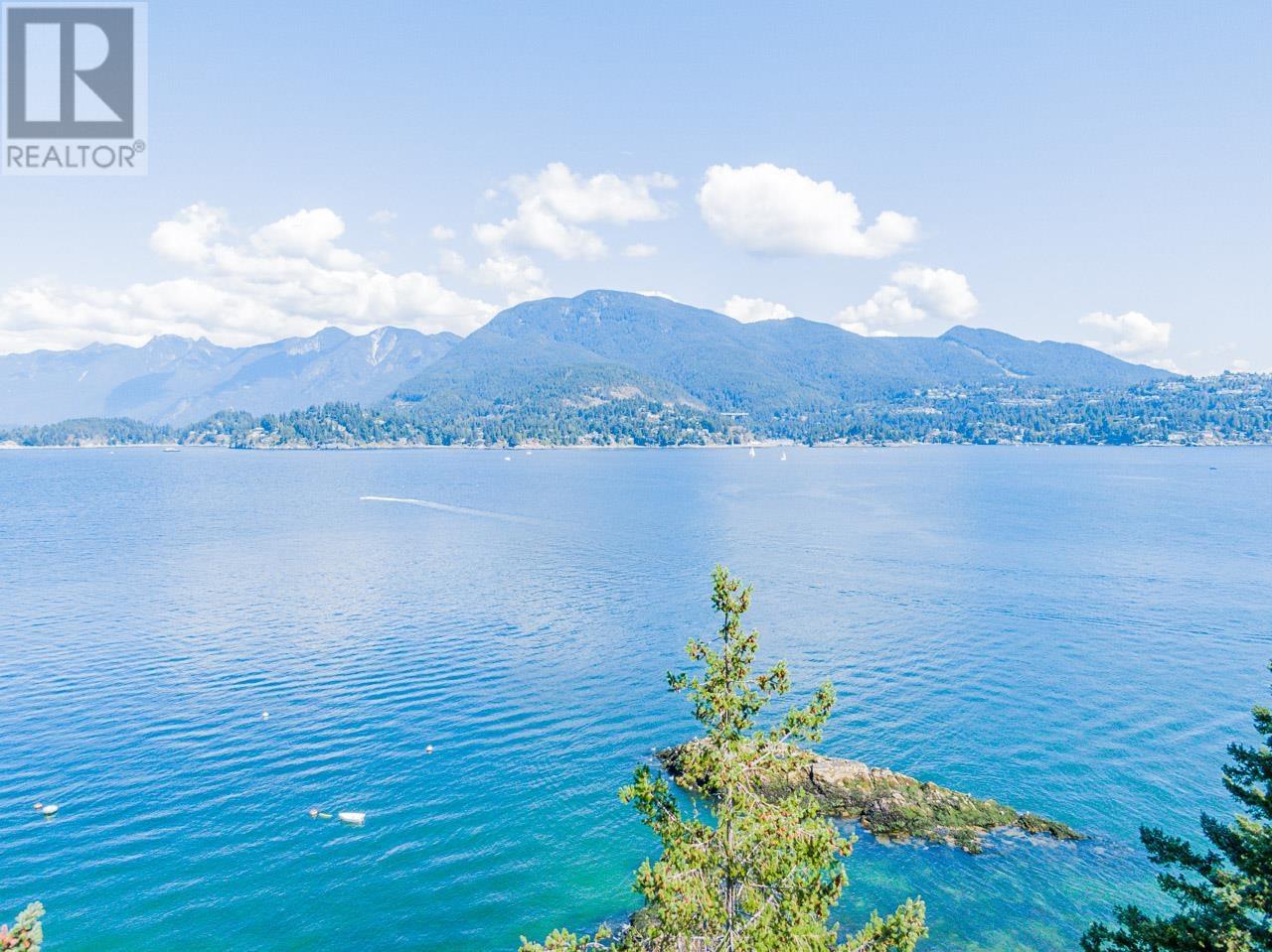 16 Passage Island, West Vancouver, British Columbia  V7W 1V7 - Photo 15 - R2833774