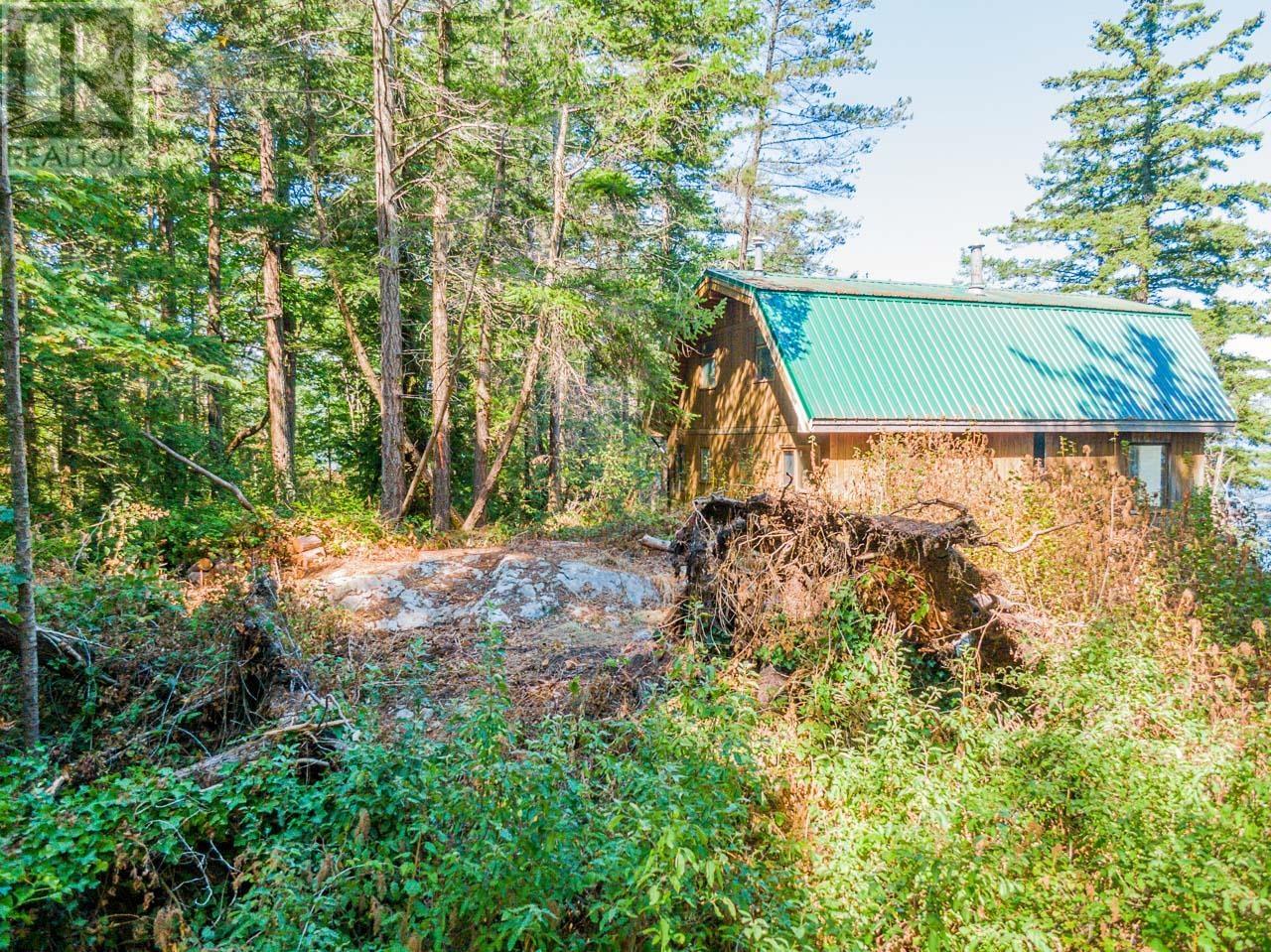 16 Passage Island, West Vancouver, British Columbia  V7W 1V7 - Photo 6 - R2833774