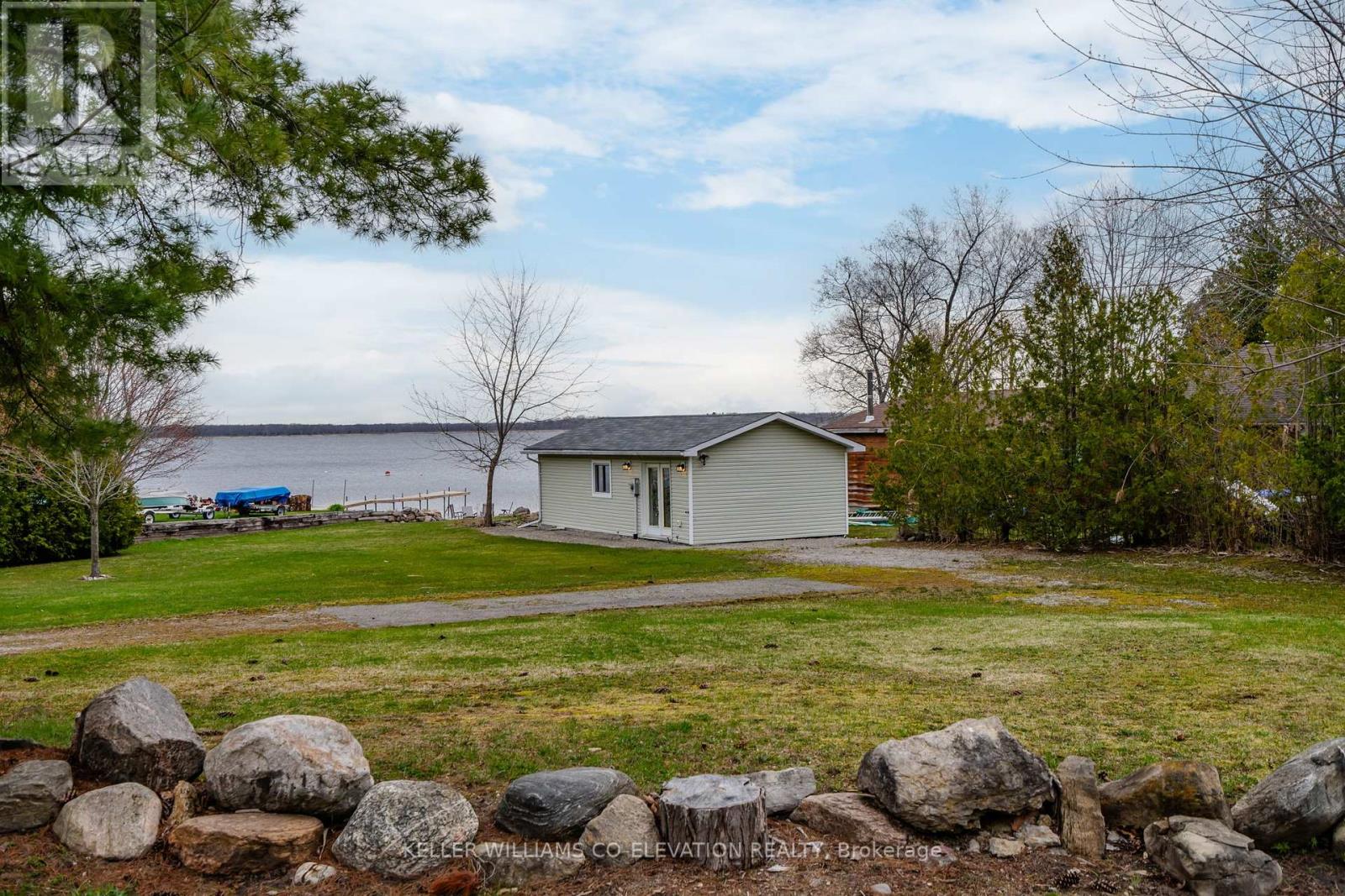 220 Robin's Point Rd, Tay, Ontario  L0K 2A0 - Photo 1 - S8272110
