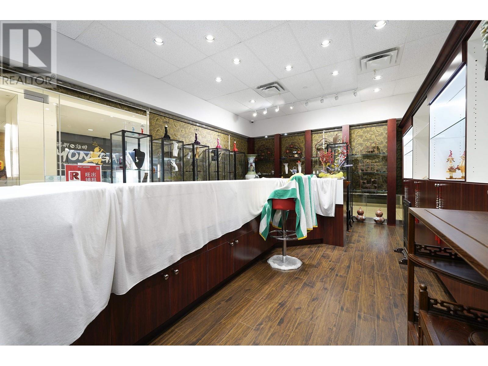 3080 3165/3170-4000 No. 3 Road, Richmond, British Columbia  V6X 0J8 - Photo 9 - C8059513