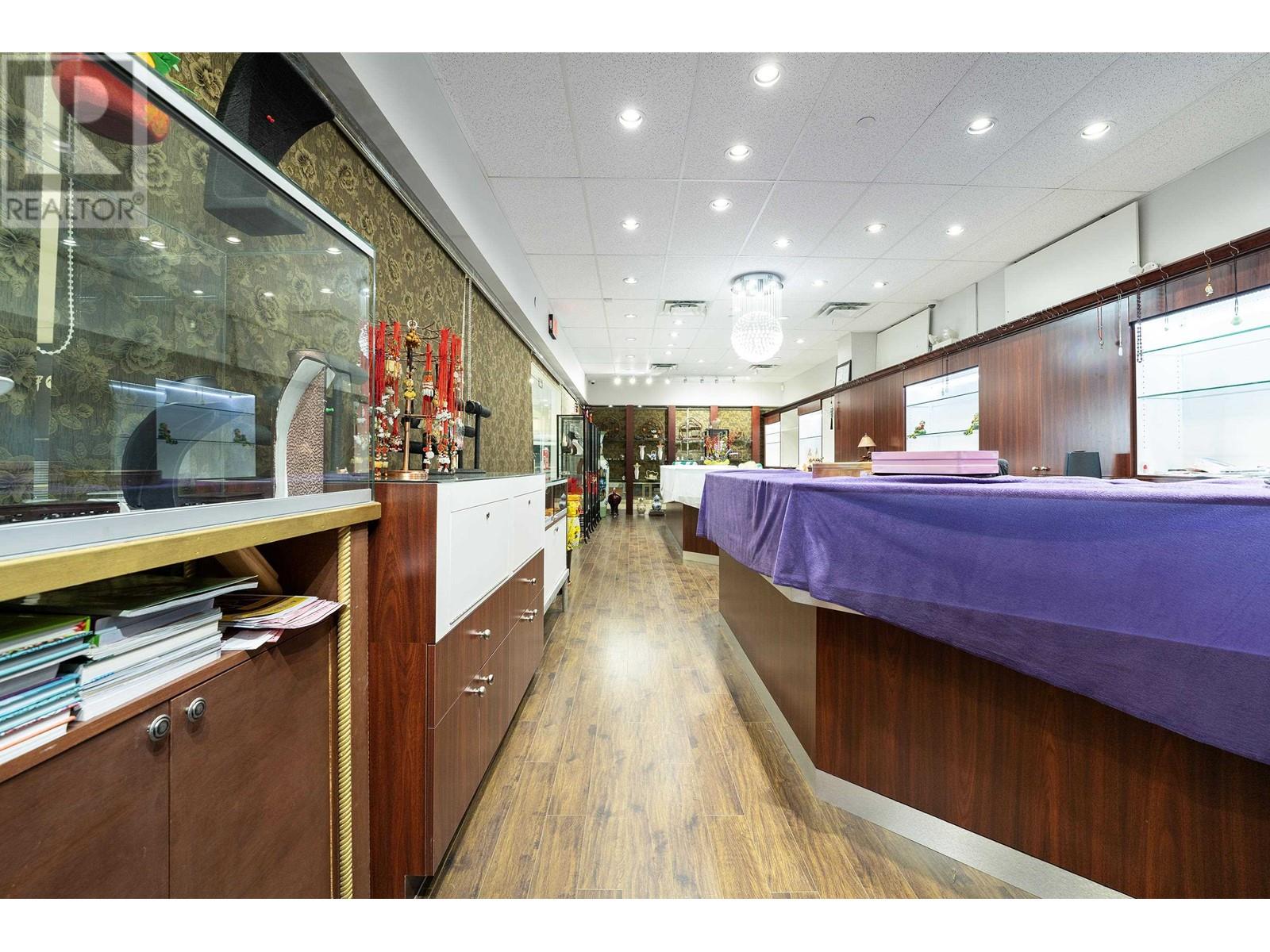 3080 3165/3170-4000 No. 3 Road, Richmond, British Columbia  V6X 0J8 - Photo 12 - C8059513