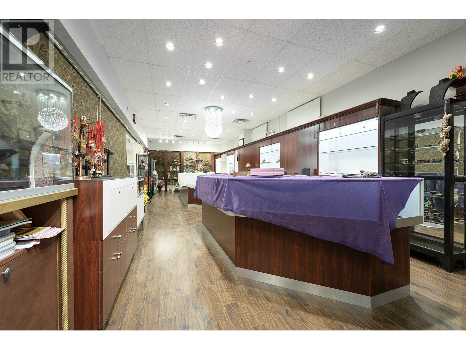 3080 3165/3170-4000 No. 3 Road, Richmond, British Columbia  V6X 0J8 - Photo 3 - C8059513