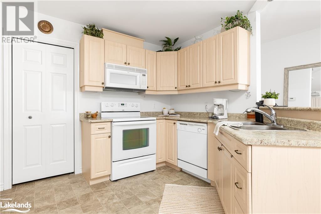 24 Dairy Lane Unit# 206, Huntsville, Ontario  P1H 0A4 - Photo 8 - 40575476