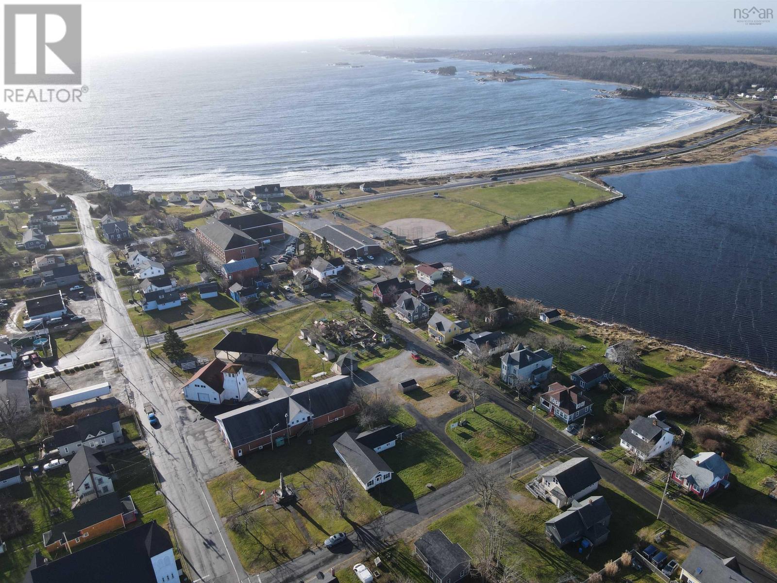 18 Howe Street, lockeport, Nova Scotia