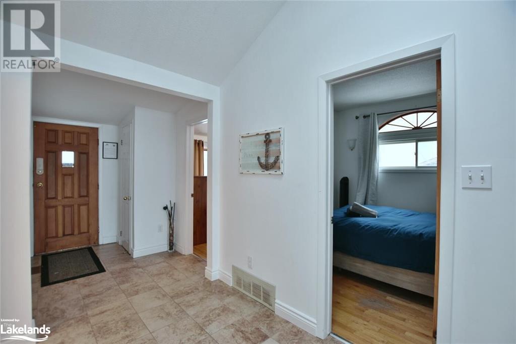 58 River Road E, Wasaga Beach, Ontario  L9Z 2L1 - Photo 7 - 40536225