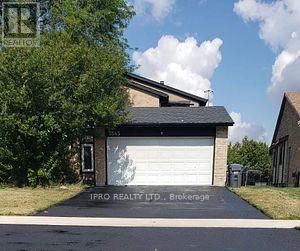 2545 Folkway Dr, Mississauga, Ontario  L5L 2J9 - Photo 2 - W8274428