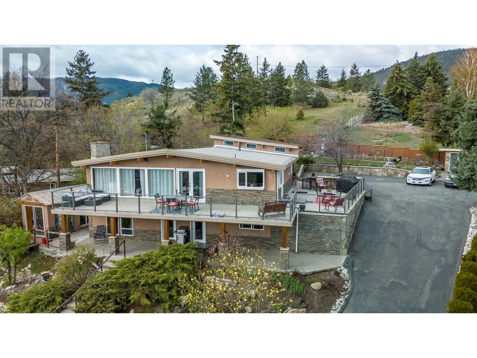404 West Bench Drive, Penticton, British Columbia  V2A 8X9 - Photo 6 - 10311234