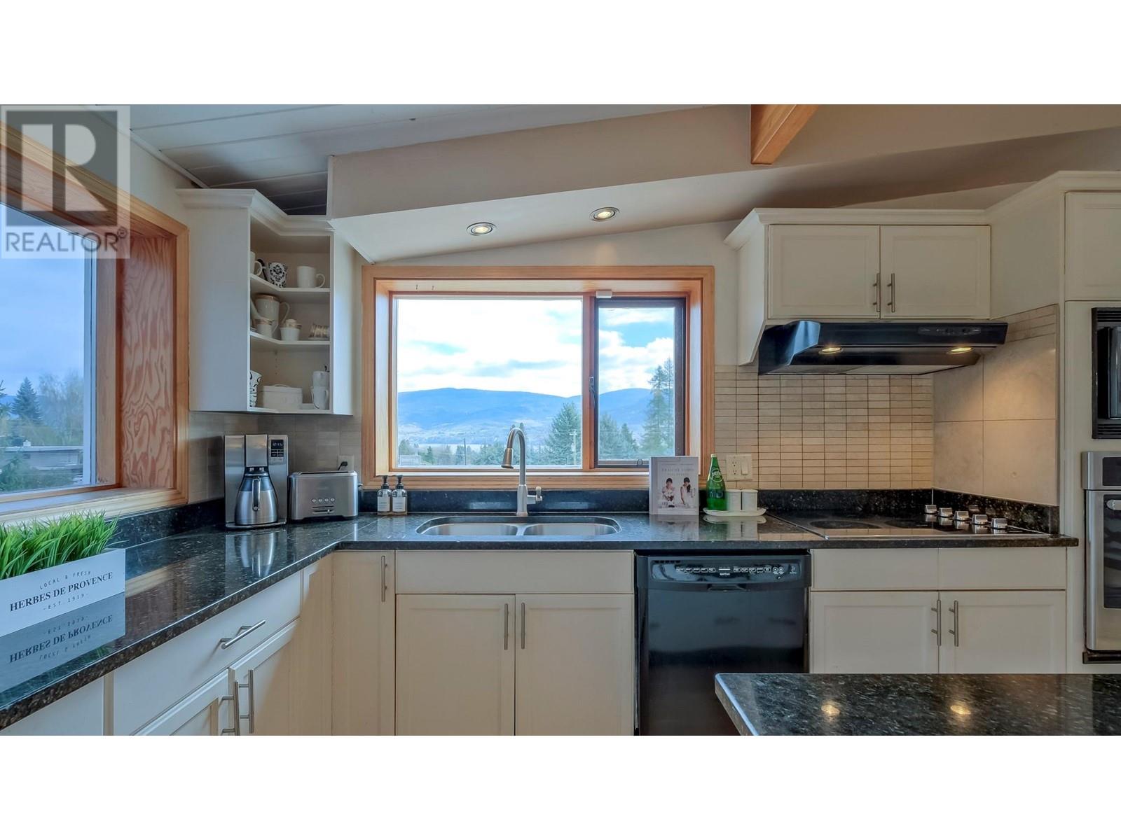 404 West Bench Drive, Penticton, British Columbia  V2A 8X9 - Photo 9 - 10311234