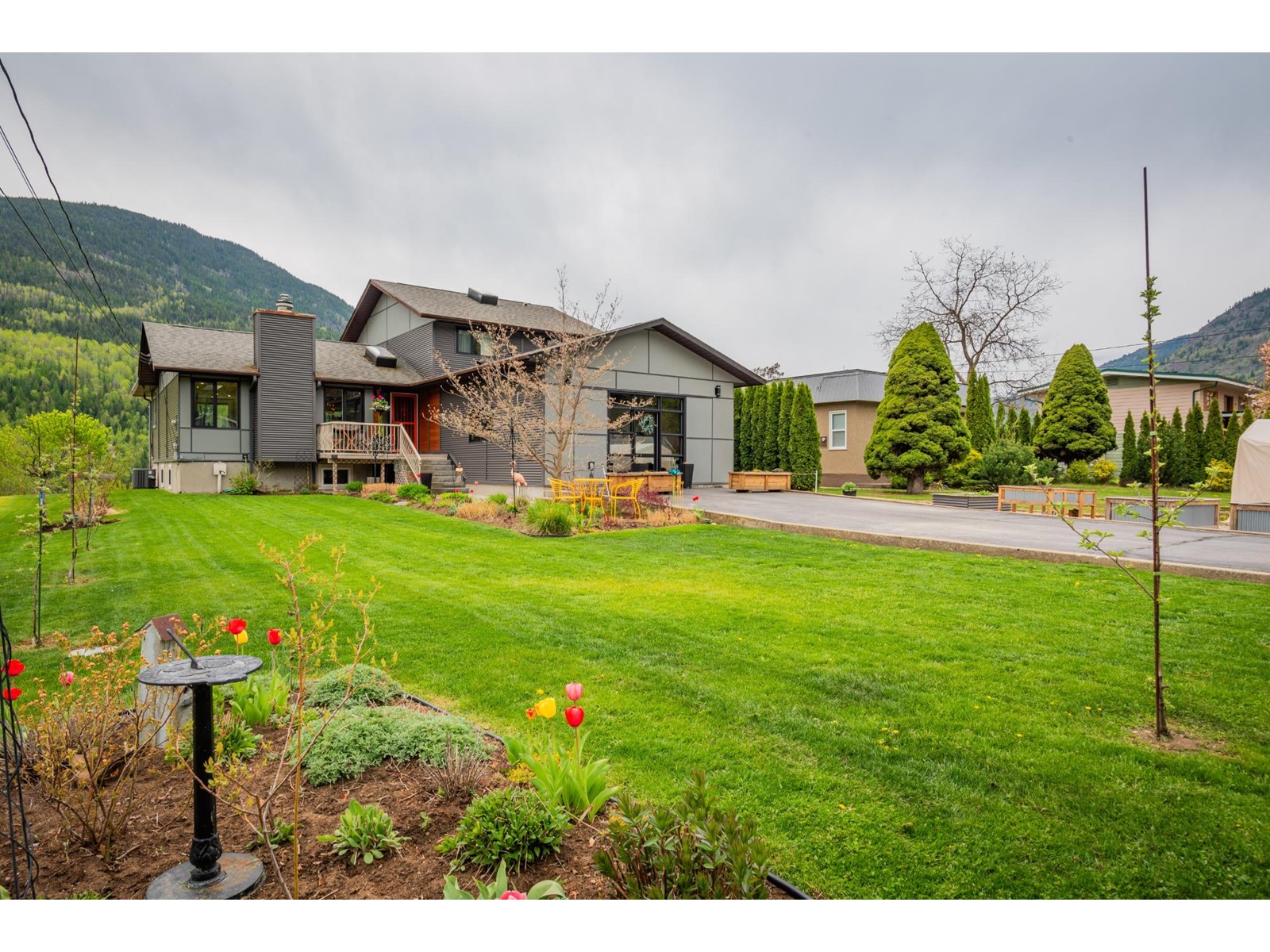 338 15TH AVENUE, genelle, British Columbia