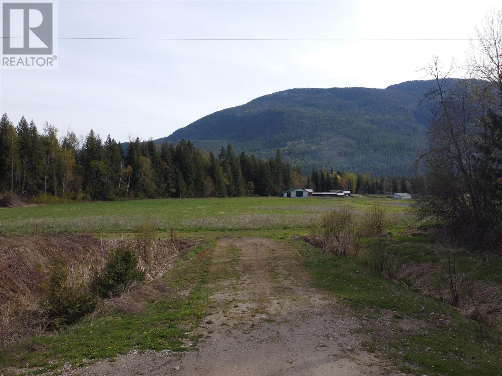 50 Willchris Road, Enderby, British Columbia  V0E 1V5 - Photo 8 - 10310961