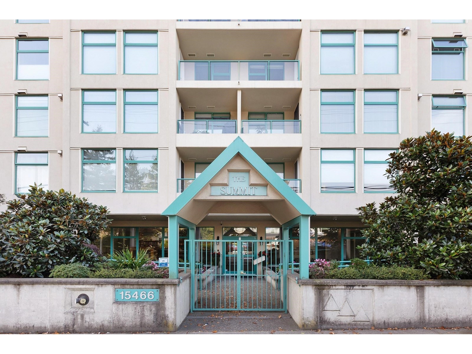 Listing Picture 27 of 33 : 401 15466 NORTH BLUFF ROAD, White Rock - 魯藝地產 Yvonne Lu Group - MLS Medallion Club Member