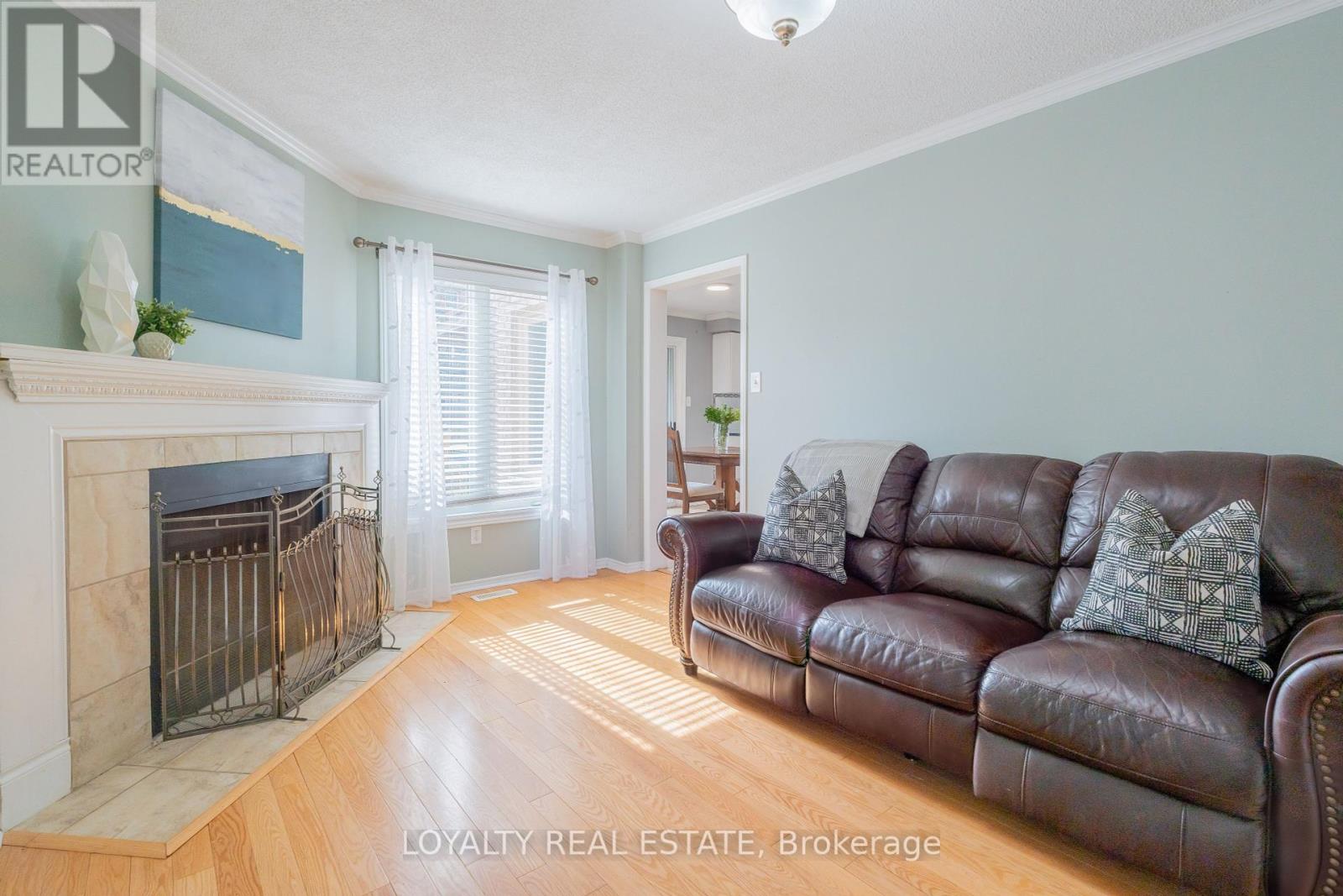 24 Neelands St, Barrie, Ontario  L4N 7A1 - Photo 6 - S8275994