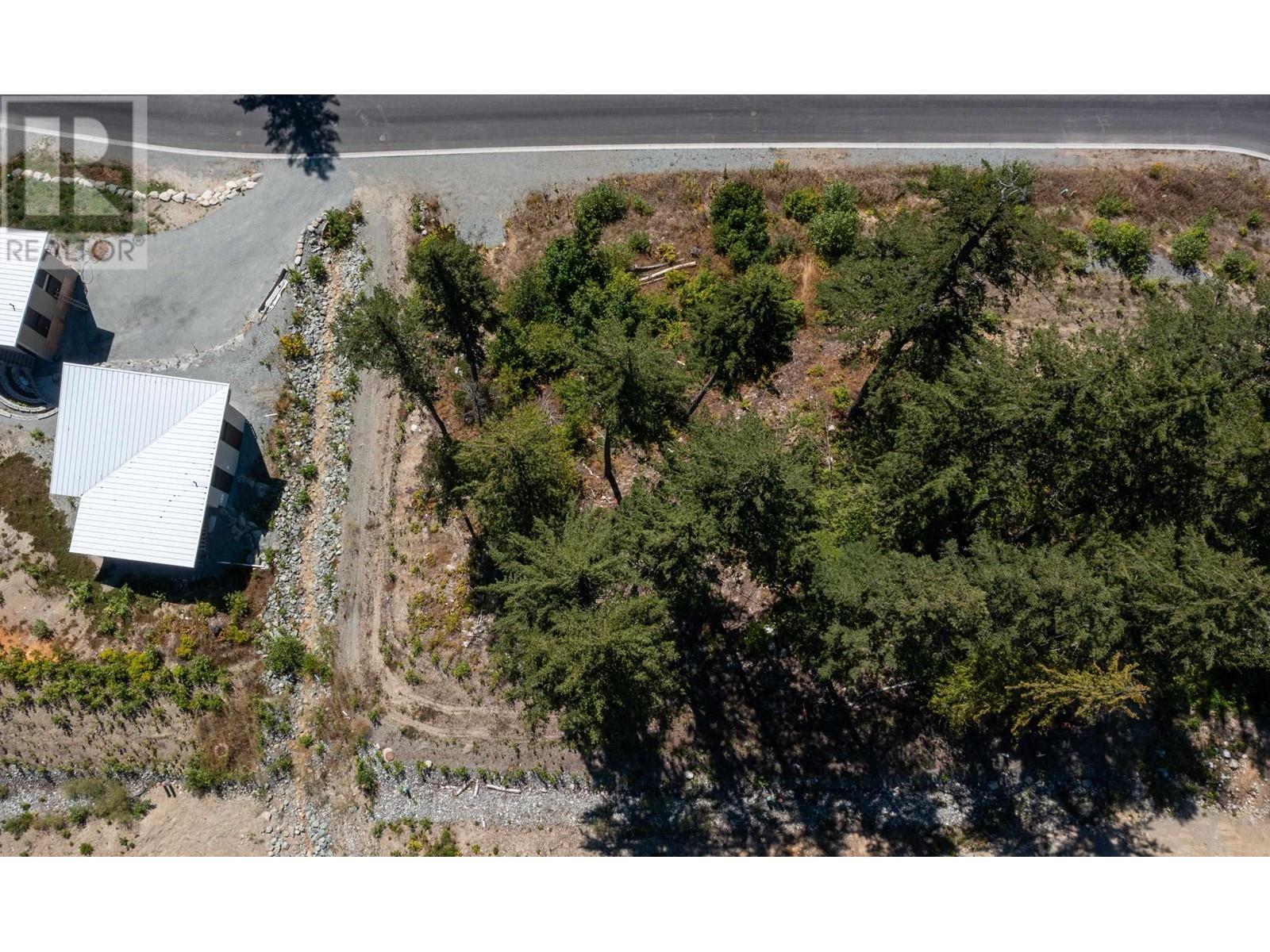 7668 Cerulean Drive, Pemberton, British Columbia  V0N 2L3 - Photo 3 - R2875923