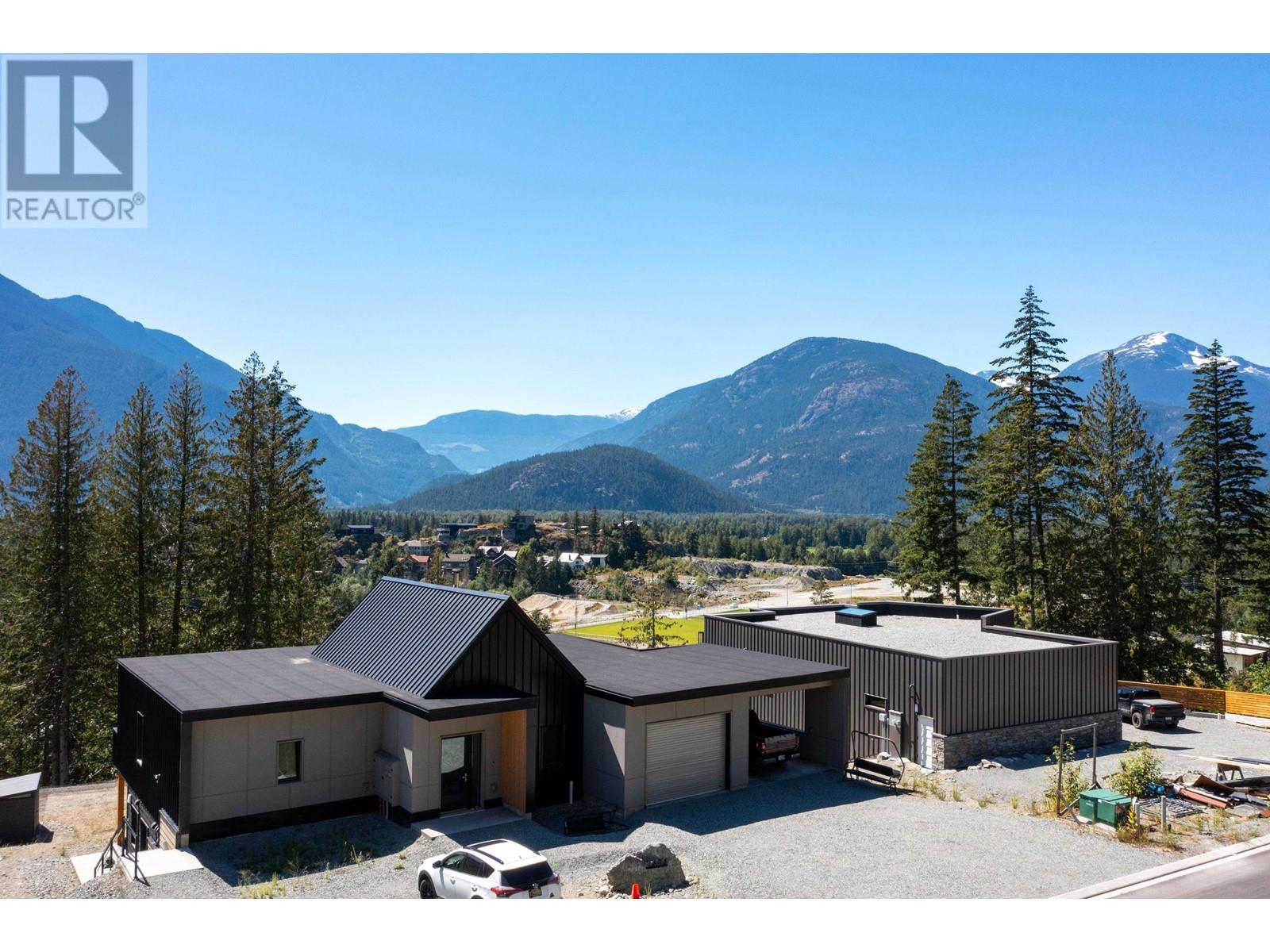 7668 Cerulean Drive, Pemberton, British Columbia  V0N 2L3 - Photo 9 - R2875923