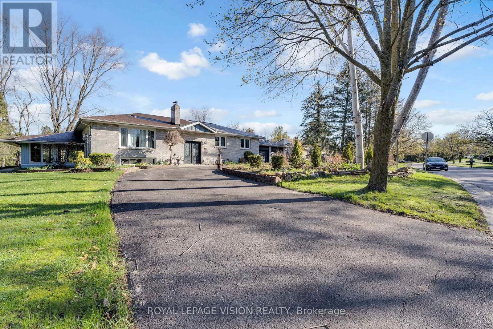 18 ARCHIBALD RD, king, Ontario