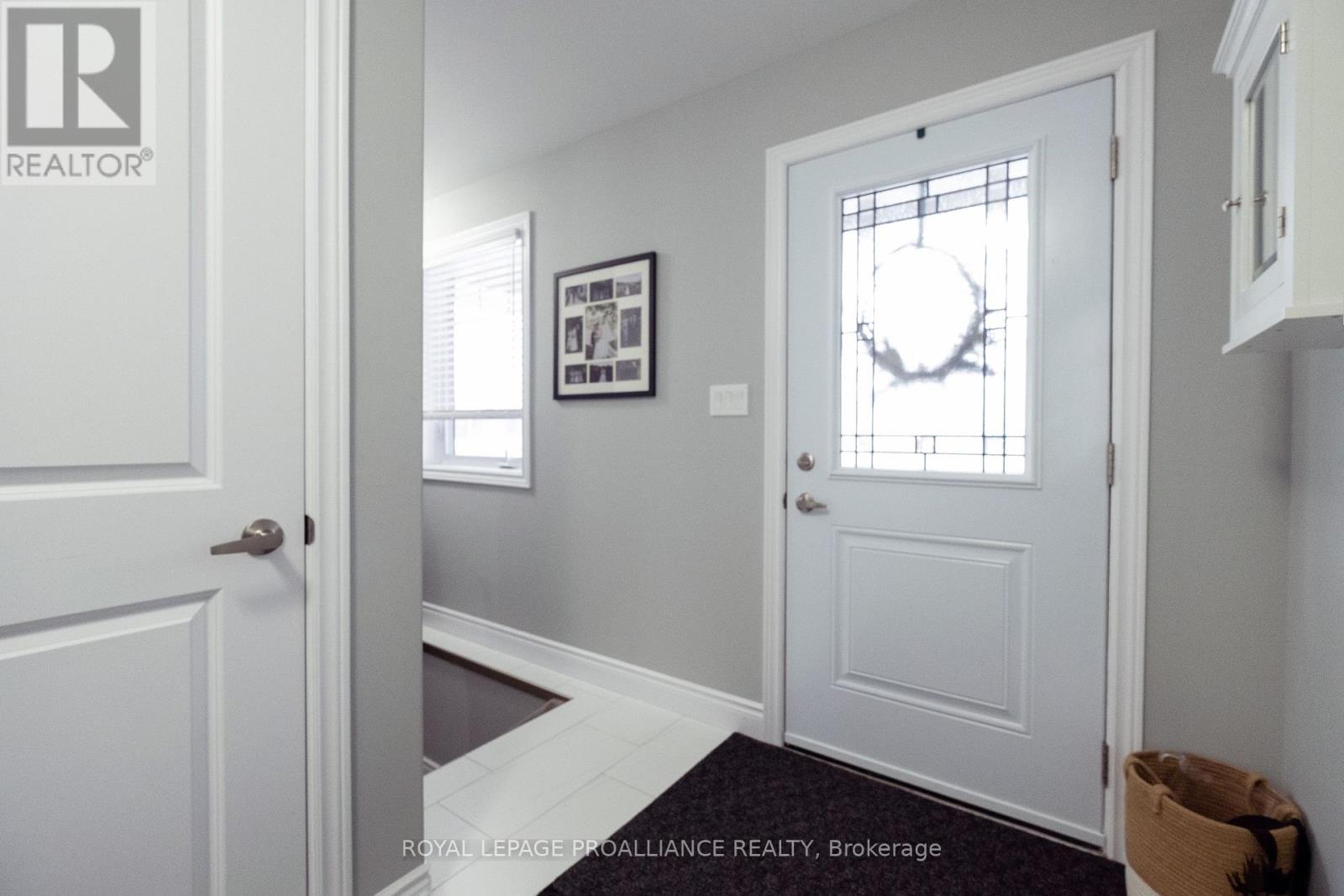 22 Stirling Cres, Prince Edward County, Ontario K0K 2T0 - Photo 3 - X8030258