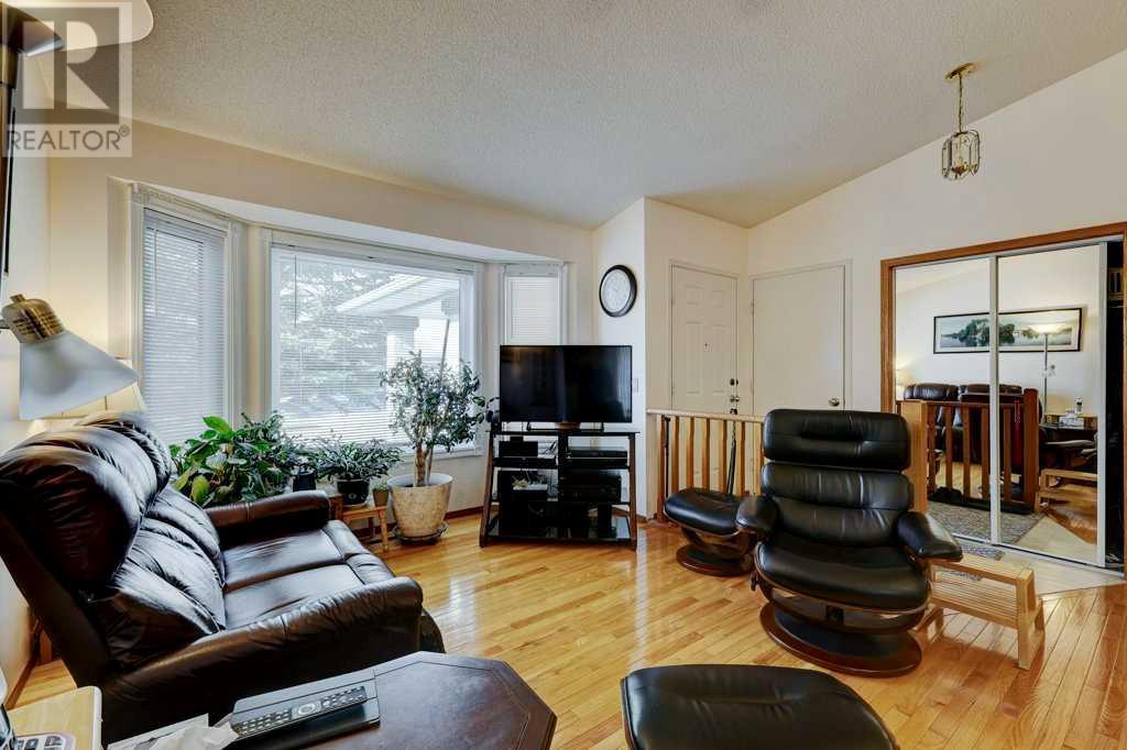 253 Arbour Cliff Close Nw, Calgary, Alberta  T3G 3W8 - Photo 3 - A2126172