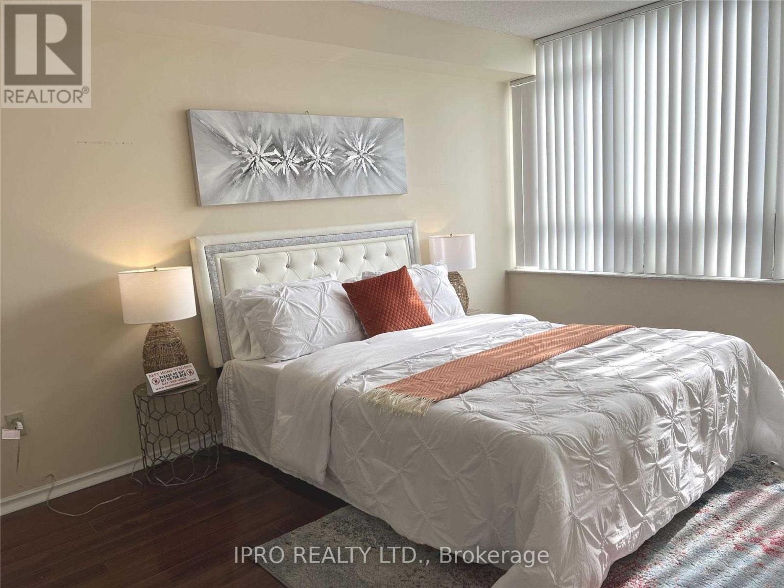 1711 - 265 Enfield Place Place, Mississauga, Ontario  L5B 3Y7 - Photo 12 - W8277168